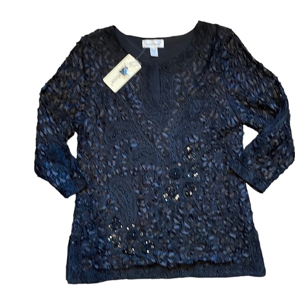 S.M. Collection Lace and Bead‎ Top - Picture 1 of 9